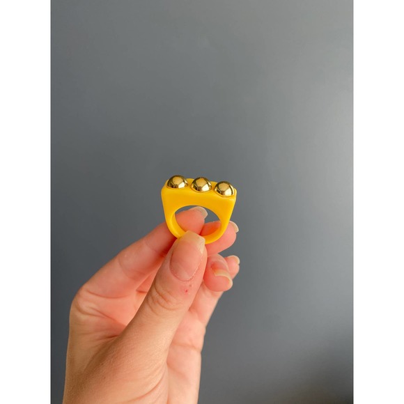 y2k yellow/gold square chunky bar ring, 8 - Picture 6 of 6